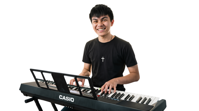 Estudiante de LíraAlex Escuela de Música tocando guitarra